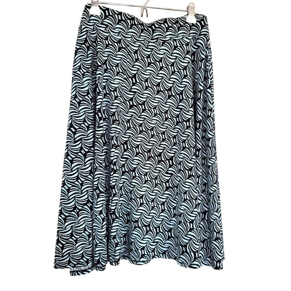Worthington Woman Midi Skirt Pull on Geometric Print - Black -size 2X - EUC